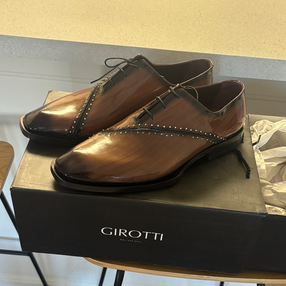 Giro Elegant Brown Oxfords